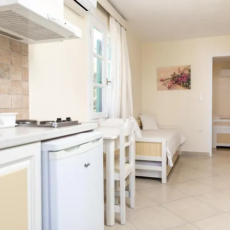 Harmony Hotel apartamentowy Agia Anna (Naxos)