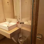 Harmony מלון דירות 4*